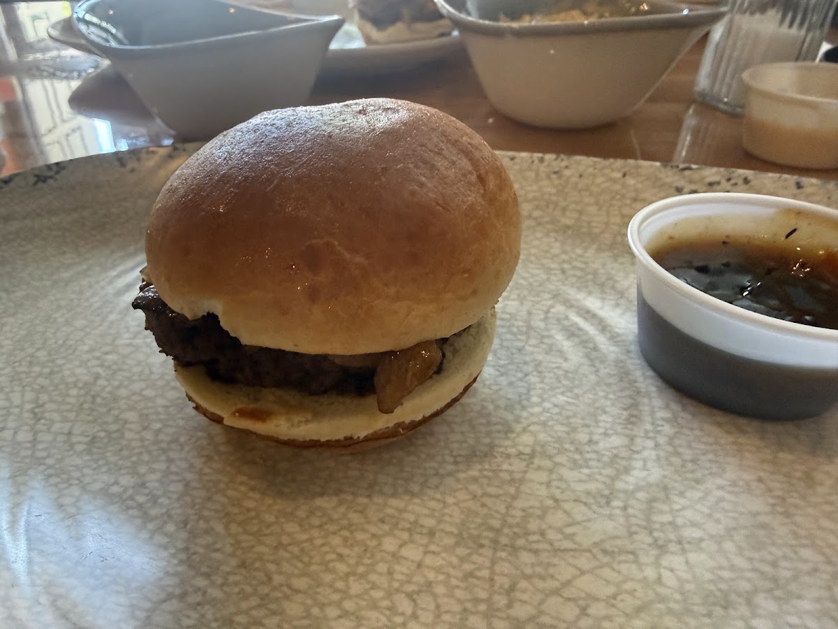SunnySips Bar&Grill Photo 5