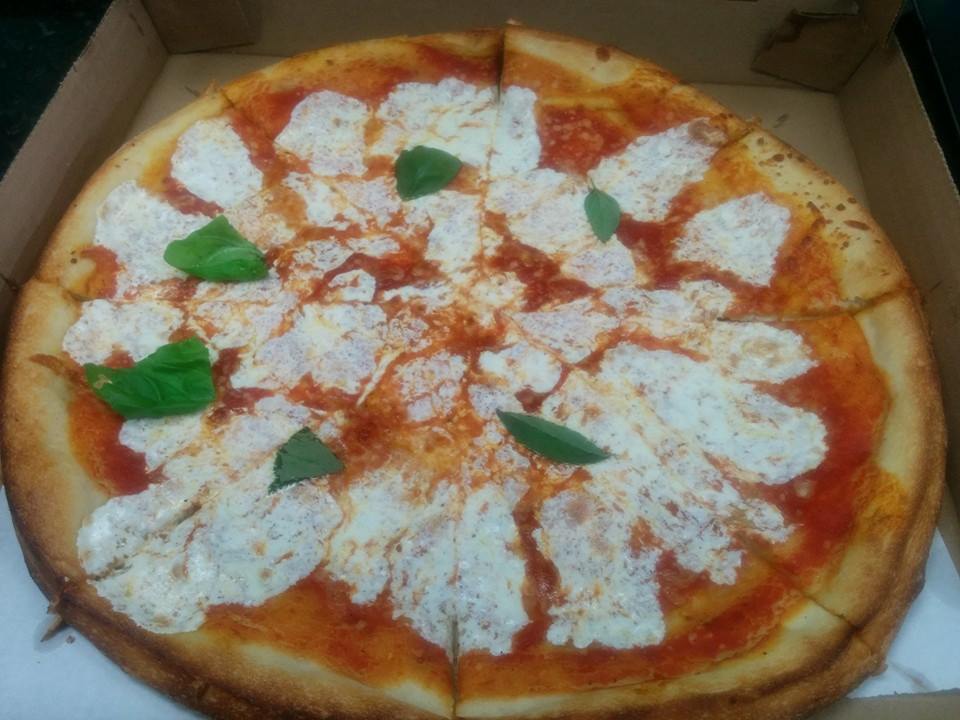 Albert's Pizza Photo 10