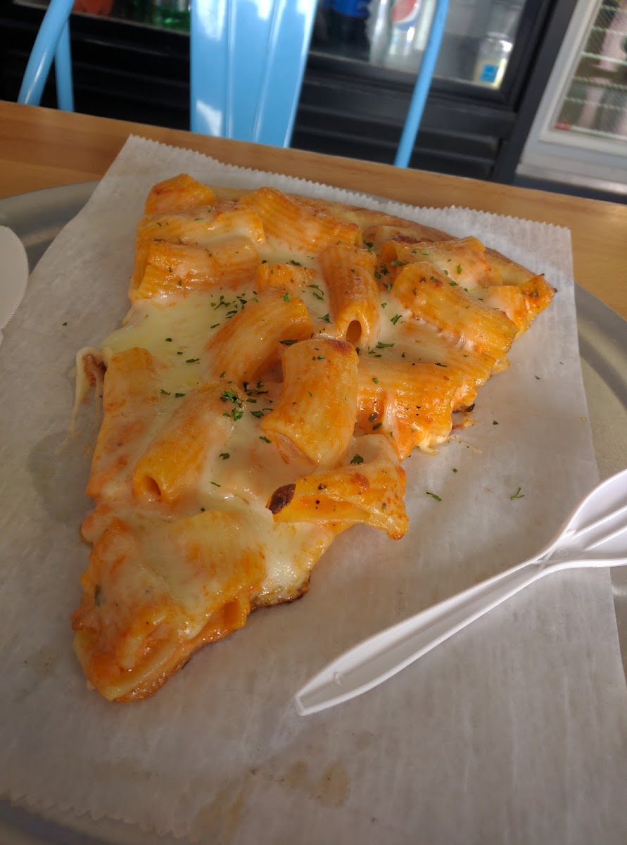 Albert's Pizza Photo 6