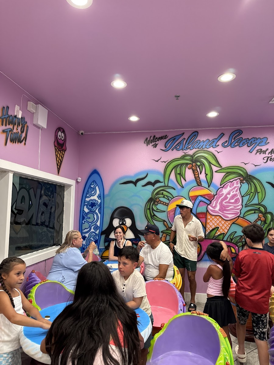 Island Scoop Photo 3