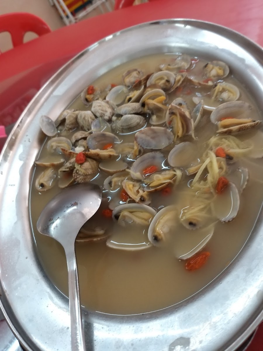 Restoran Long Quan 龍泉茶餐室 Photo 9