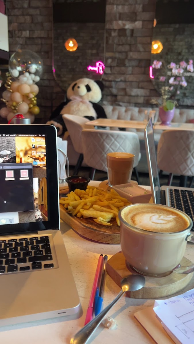 KERY CAFÉ Photo 2