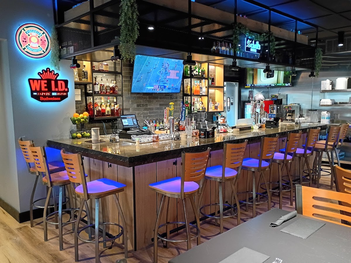 The Fusion Bar & Grill Photo 3