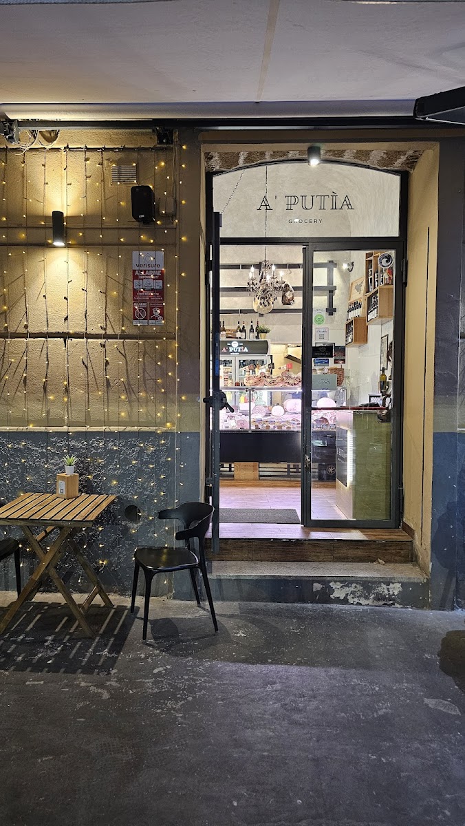 A' Putìa - Salumeria Panini e Vini | Palermo Photo 3