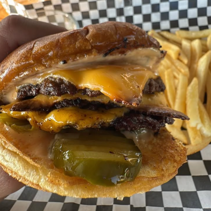 80-20 Smashburgers Photo 9