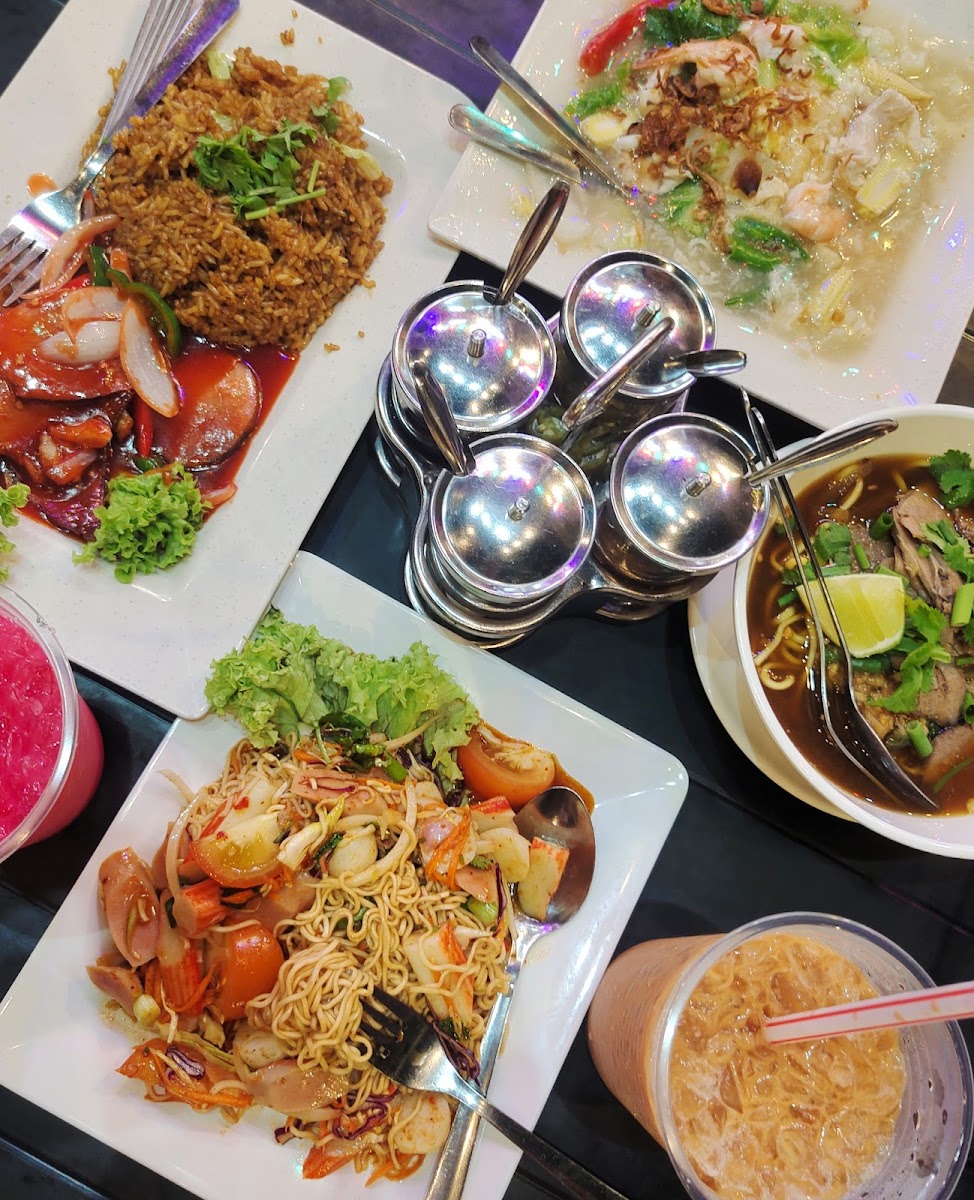 Restoran Hessa Thai Photo 3