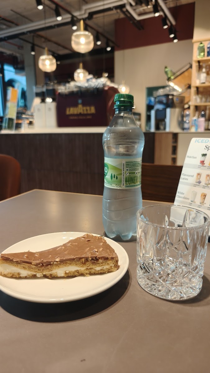 Müller Café & Bäckerei Photo 8