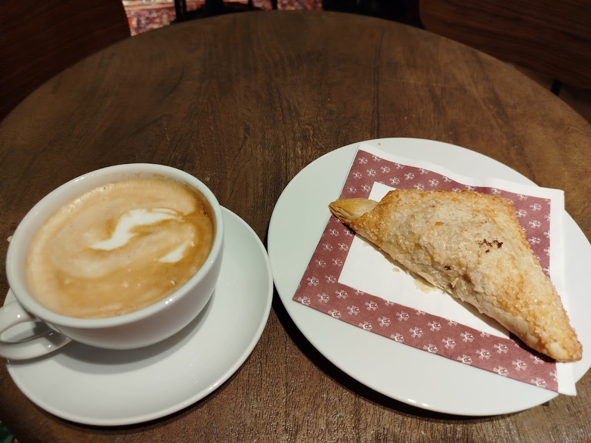 Müller Café & Bäckerei Photo 9