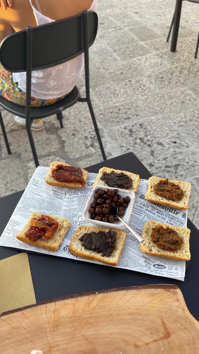 MòVado Food & Drink Photo 8