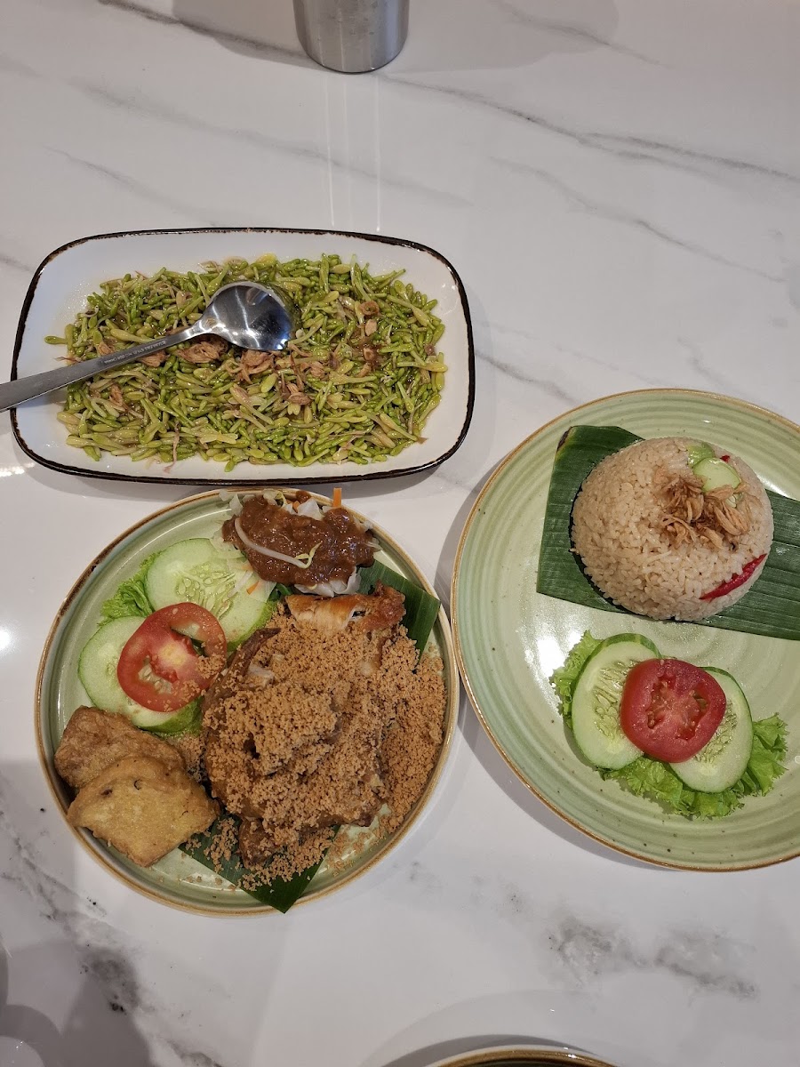 SURASA Restaurant Photo 9