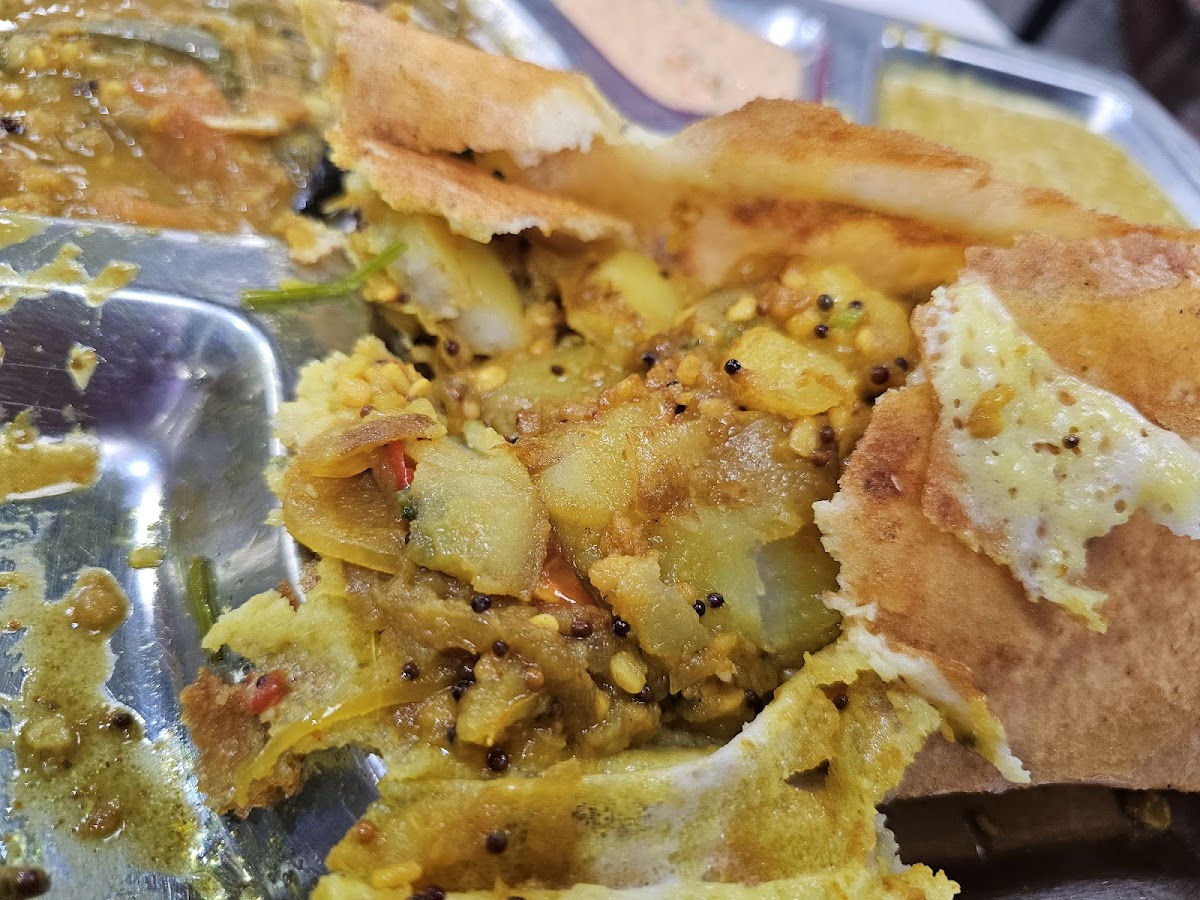 Phil's Curry House Photo 10