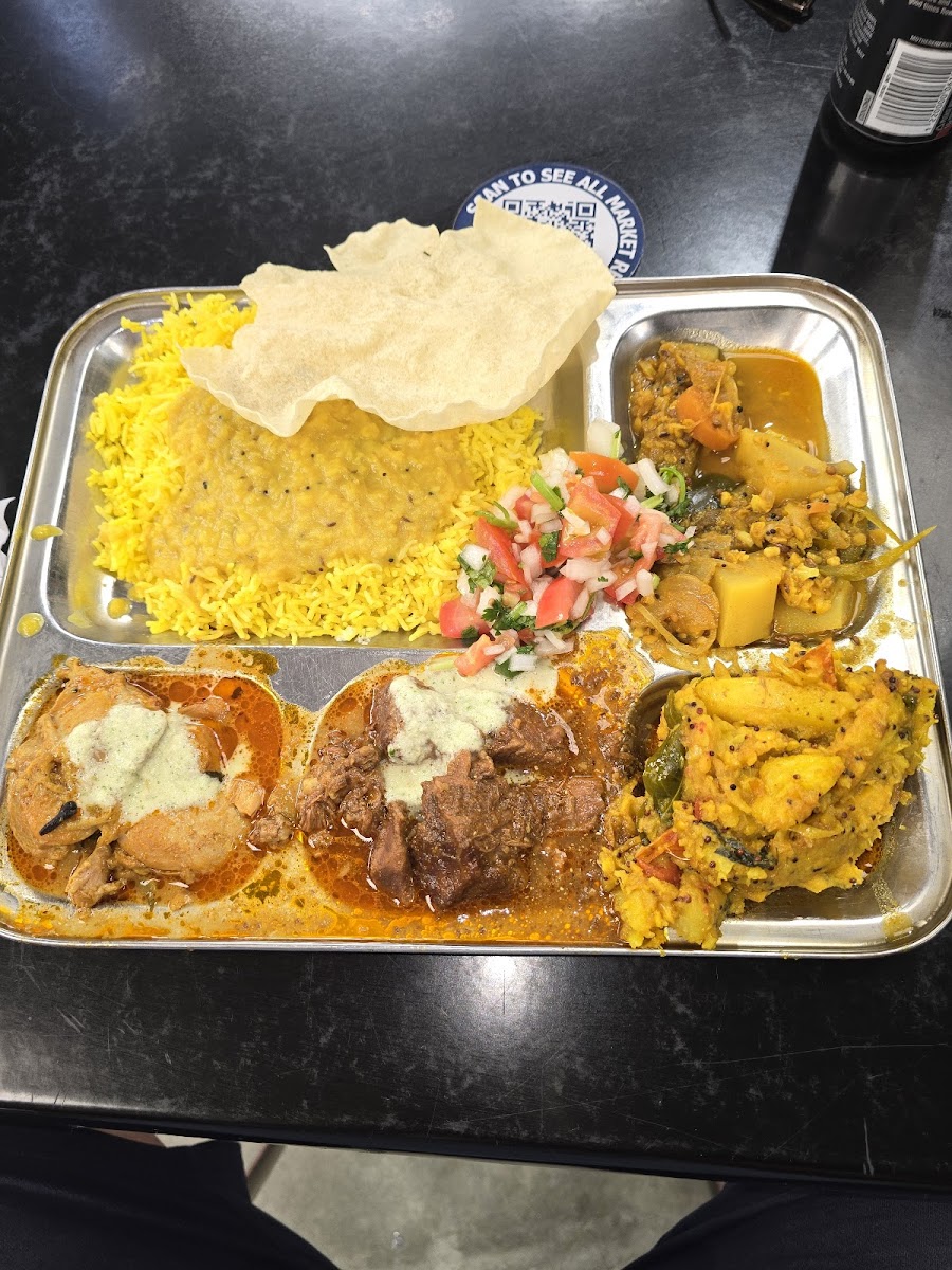 Phil's Curry House Photo 4