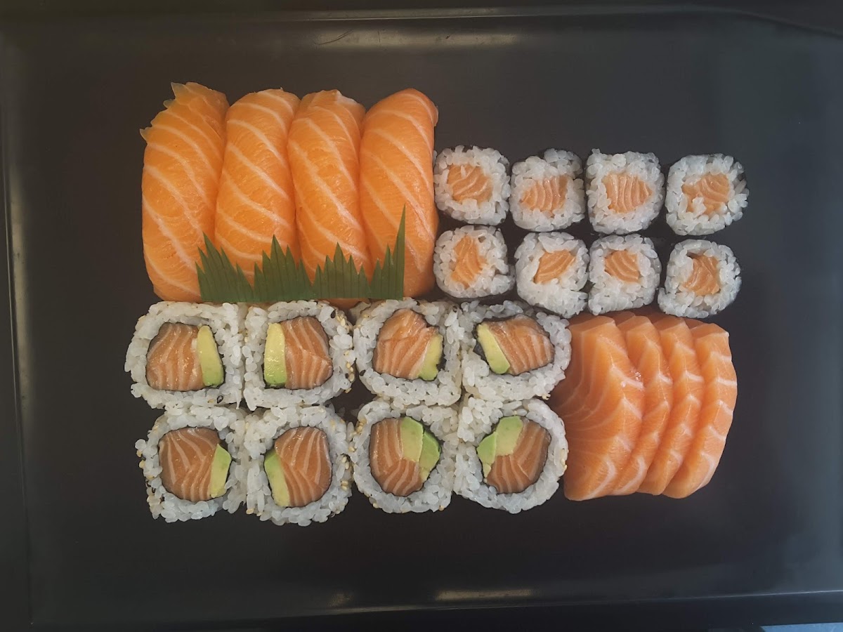 Oishii Sushi - Hendon central Photo 5