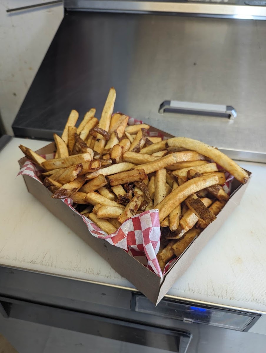 Domenic's Chip Truck Photo 8