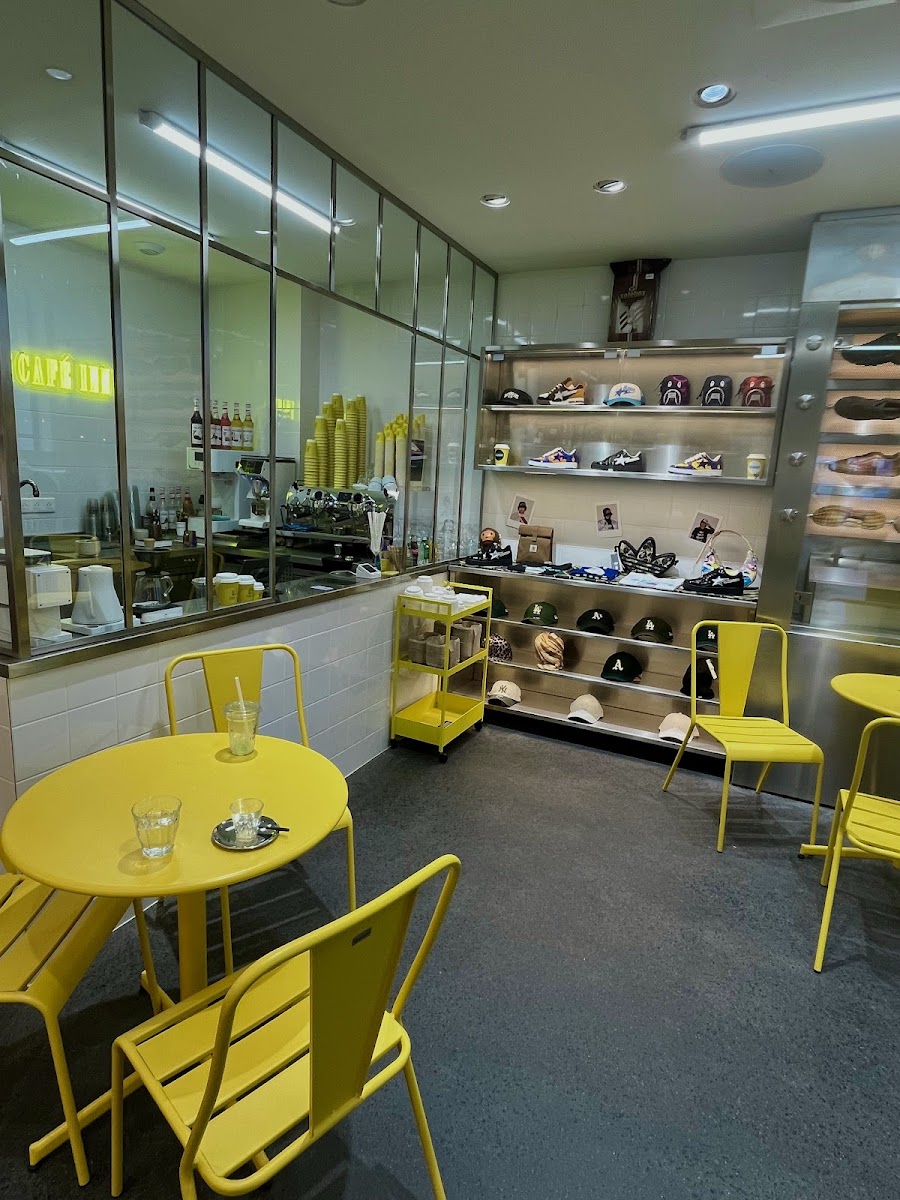 Café Inn Photo 4