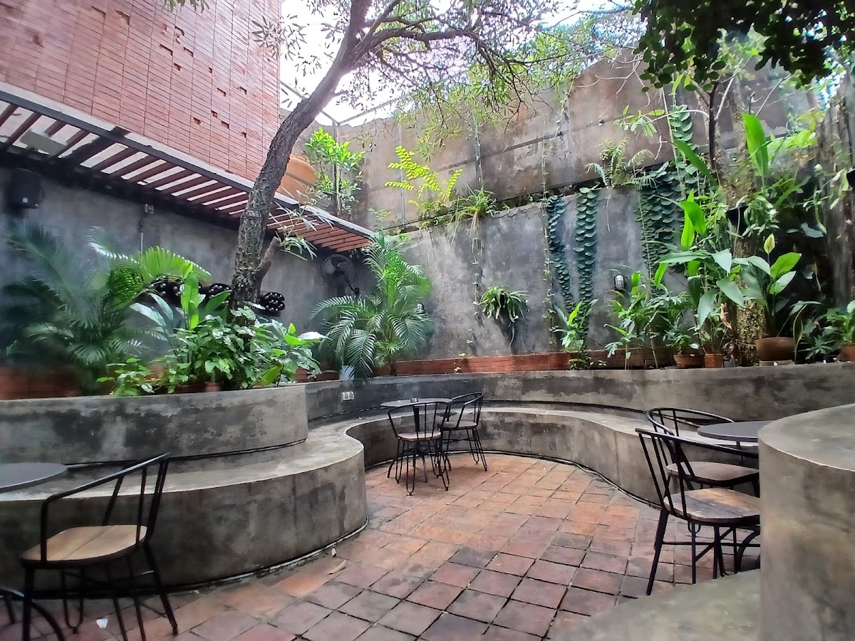 MOOGS Coffee Photo 3