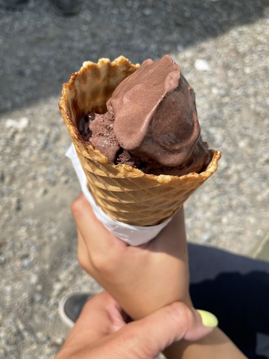 Ida Mays Ice Cream Photo 5