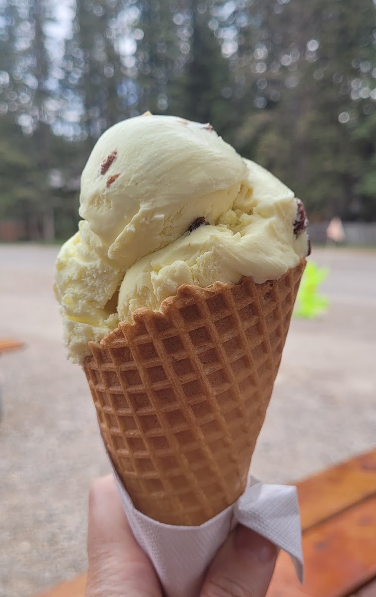 Ida Mays Ice Cream Photo 6