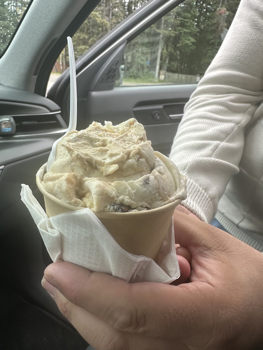 Ida Mays Ice Cream Photo 8