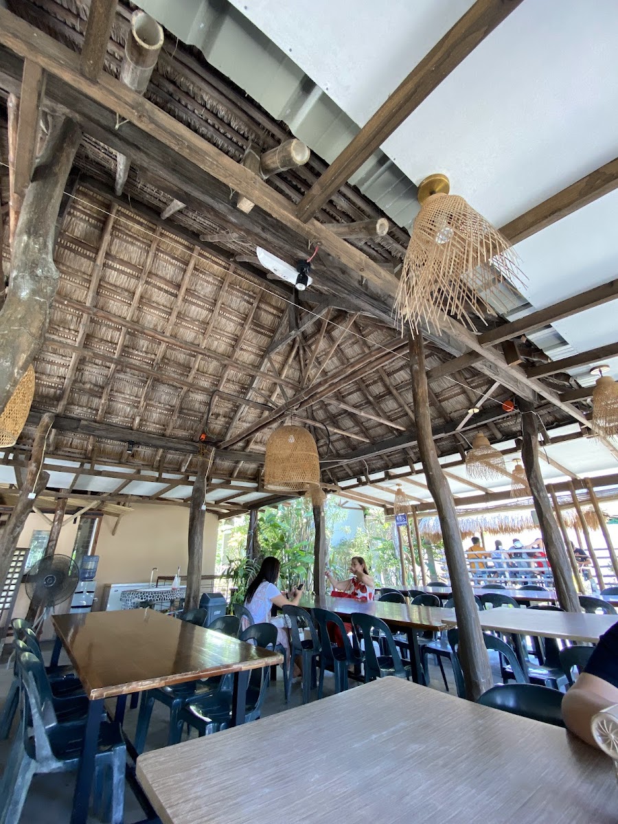 LU RiverFarm Seafood Restaurant Photo 3