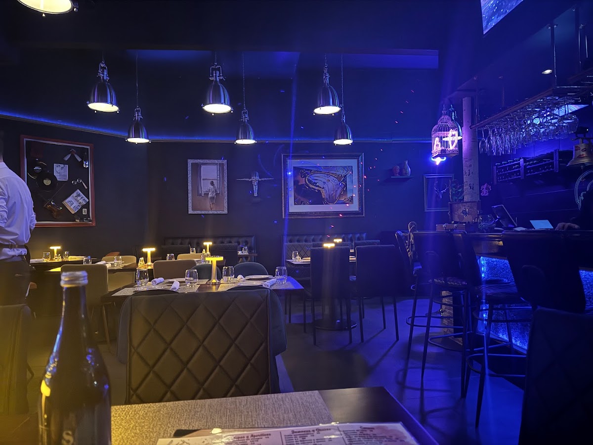 Lili's Fusion Restaurant Photo 4