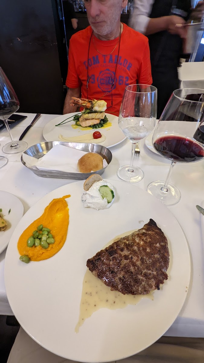 Kouros Restaurant - Der Grieche an der Alster Photo 10