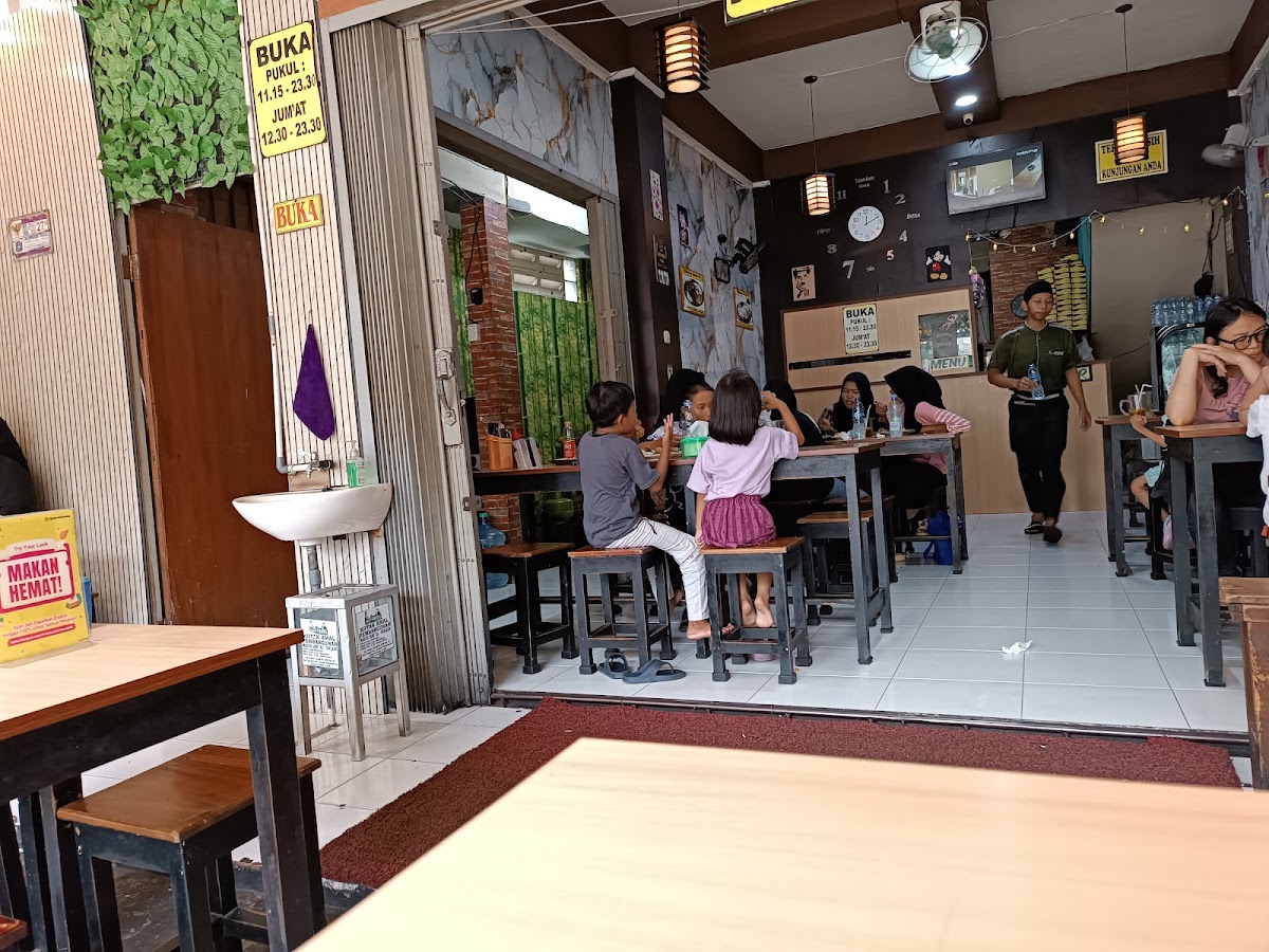 WARUNG STEAK 76 Grogol