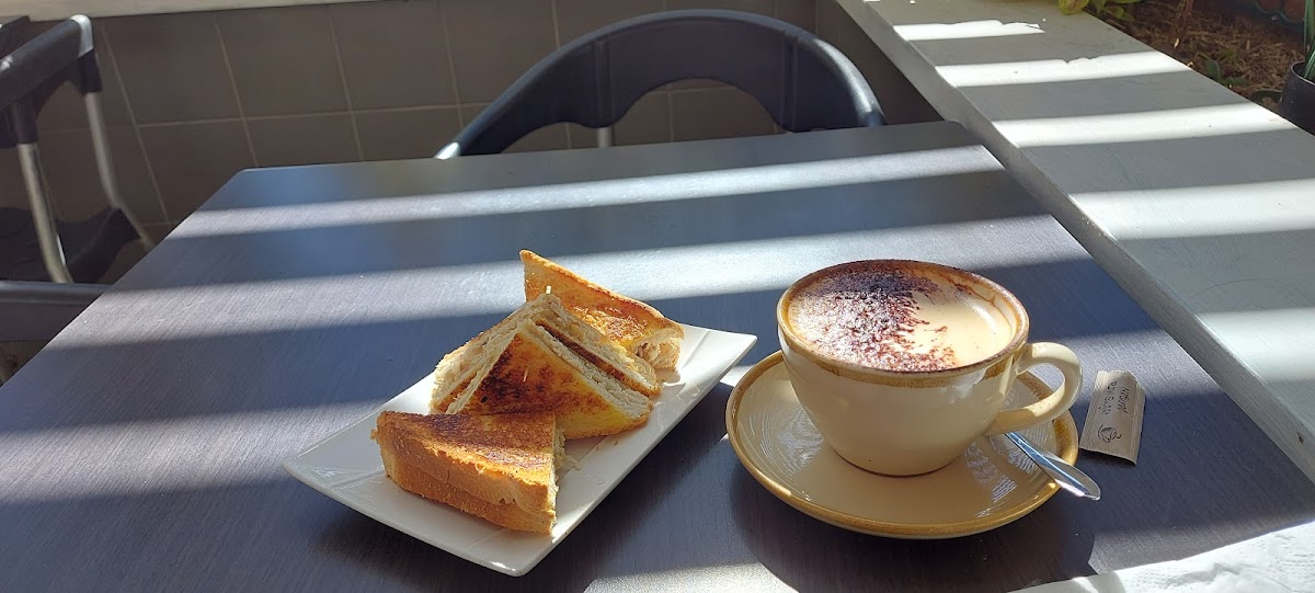 Le Cafe Noir Photo 2