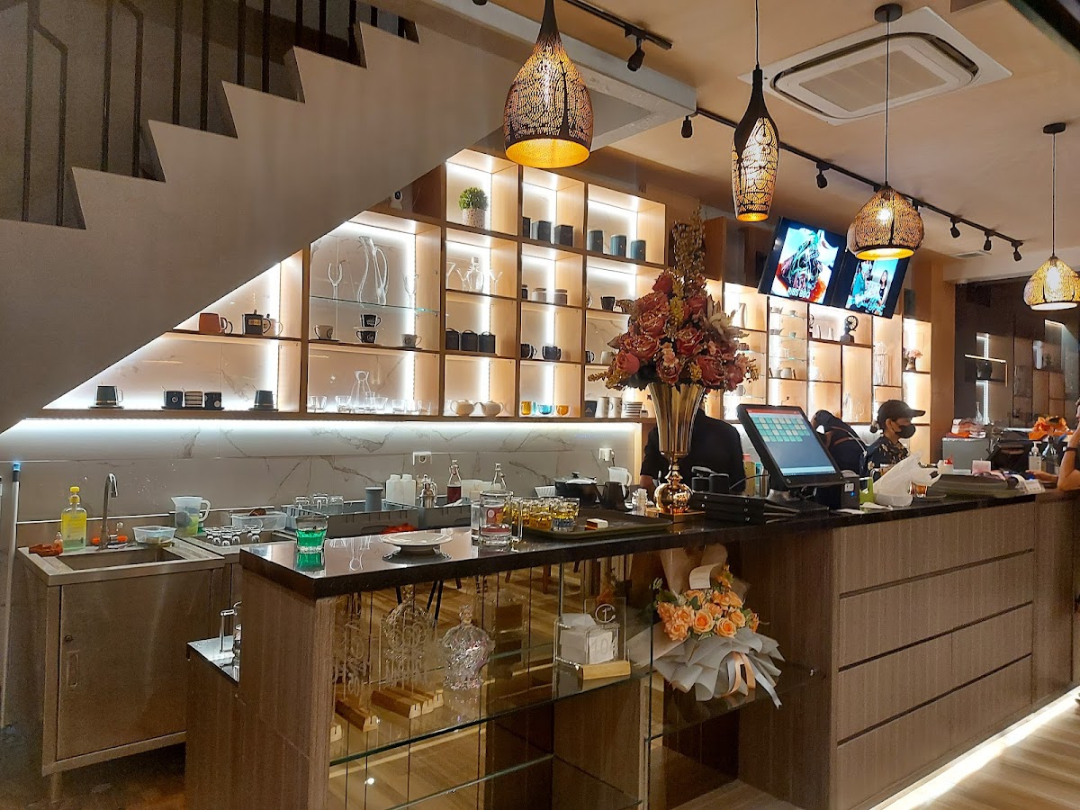 First Class Cafe & Resto