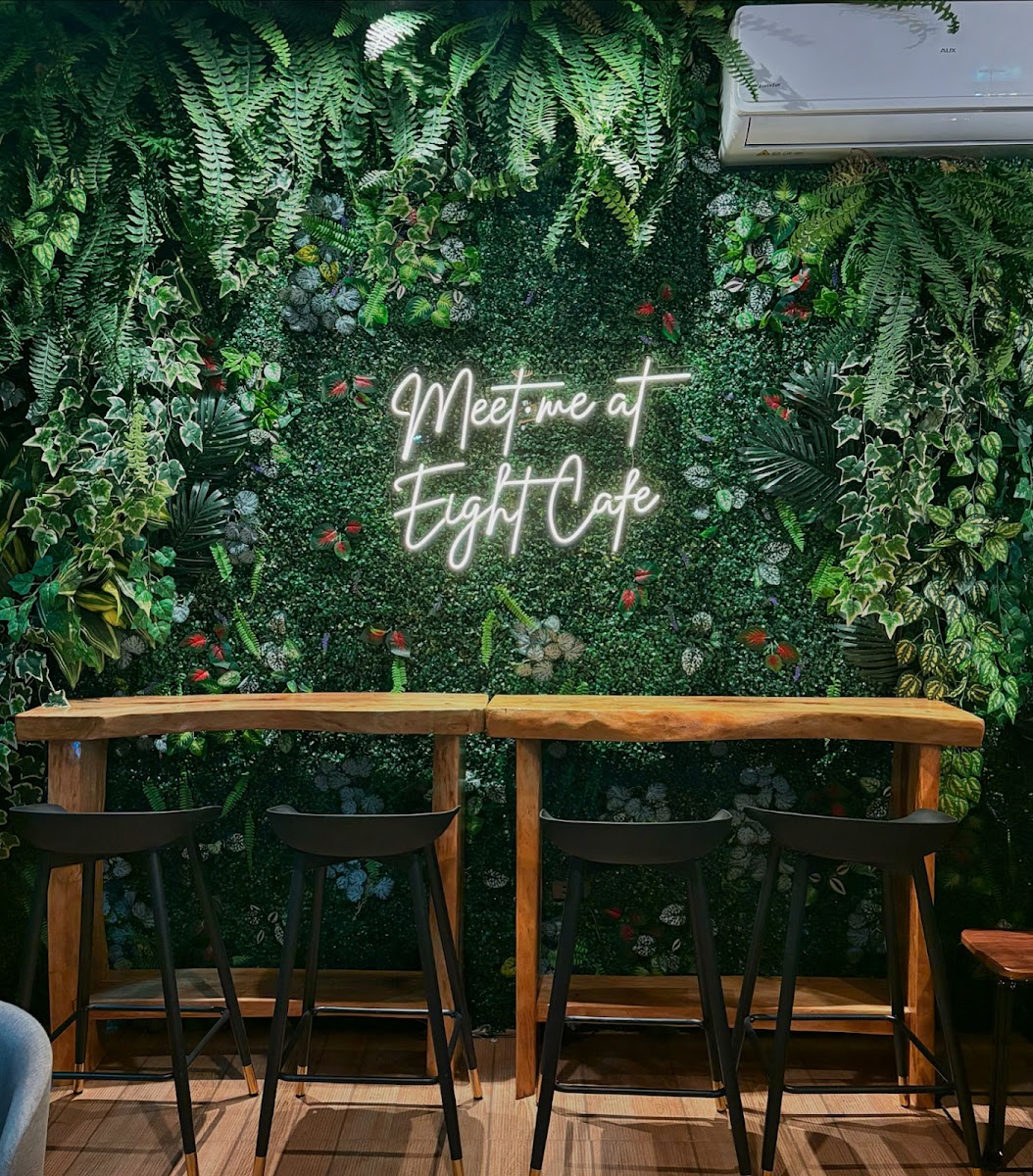 Eight Cafe