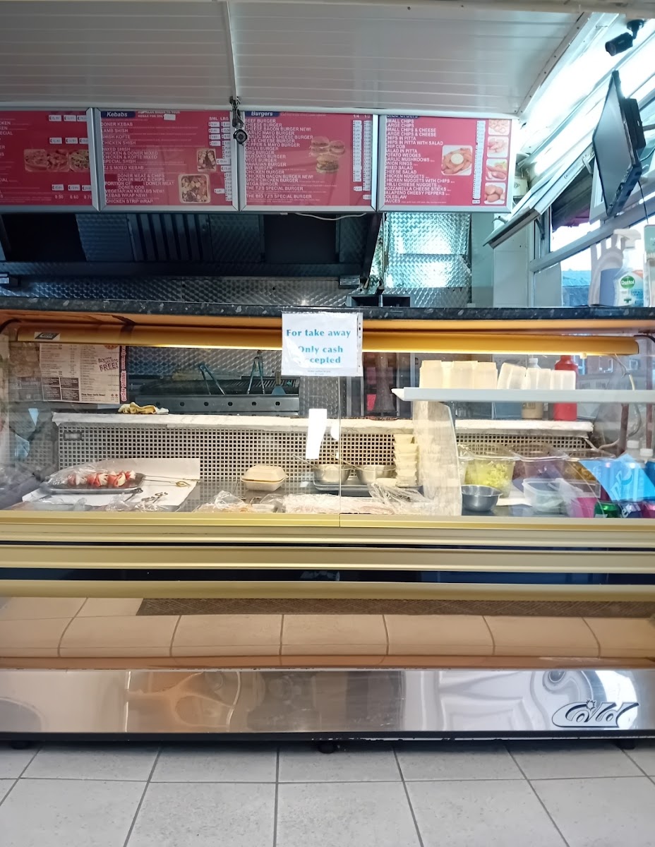 TJ'S Enderby Burgers & Pizzas Photo 6