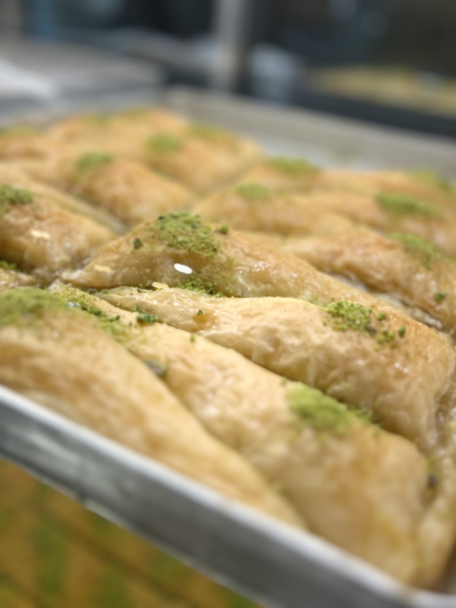 YADE Lunch & More Photo 3
