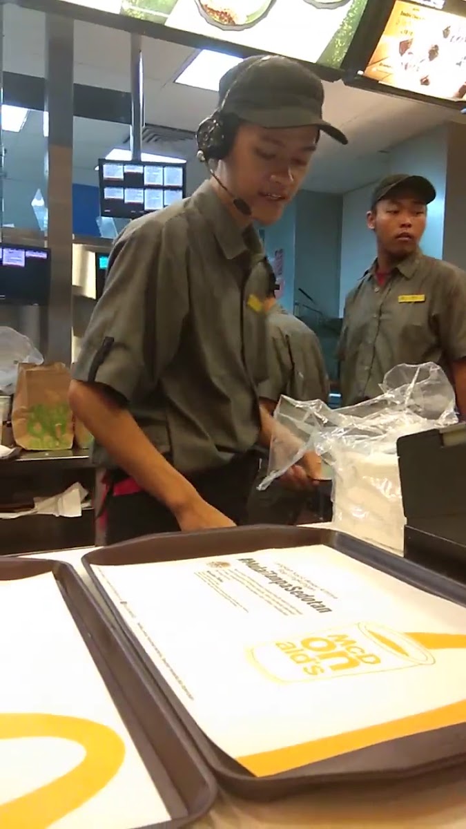 McDonald's Cinere Photo 2