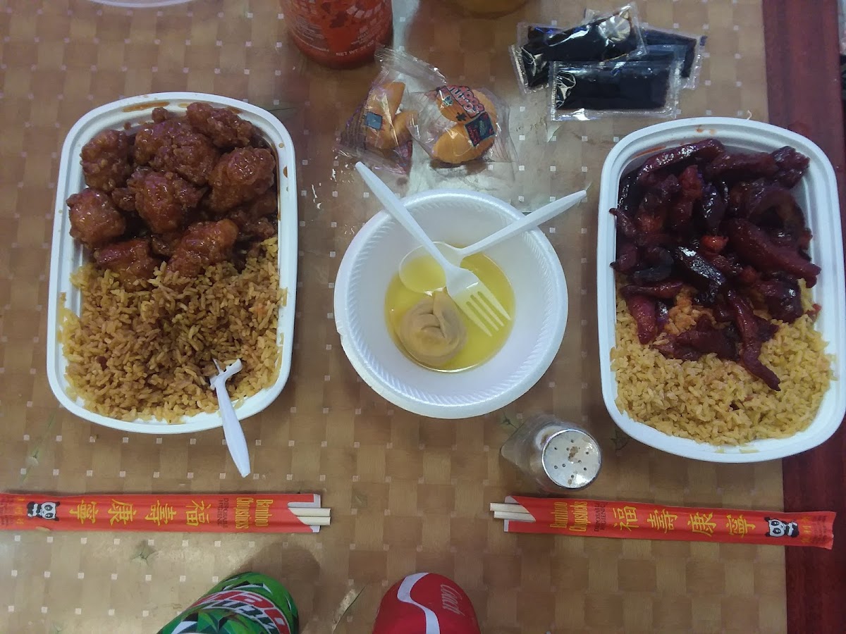 Yums Chinese Restaurant Photo 8