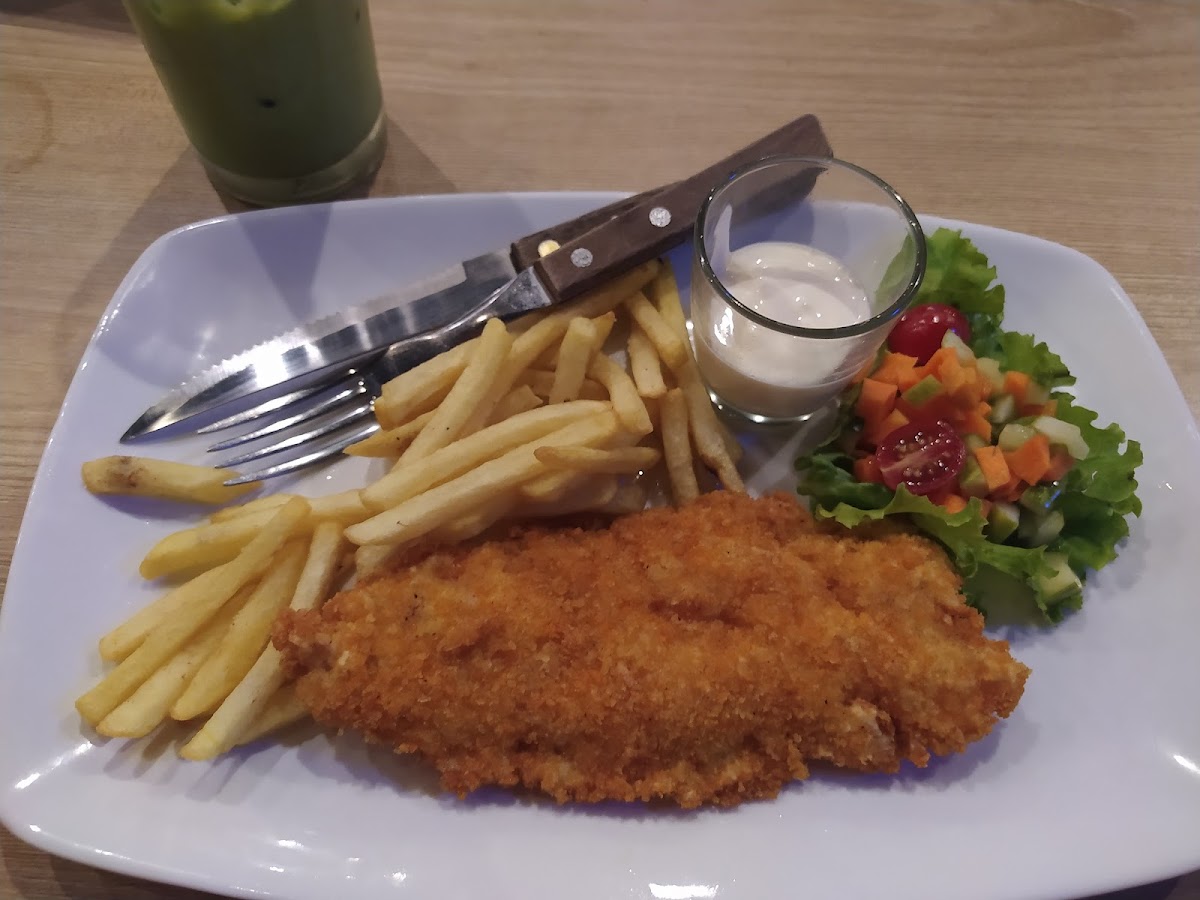 HeyHo! Eatery Photo 6