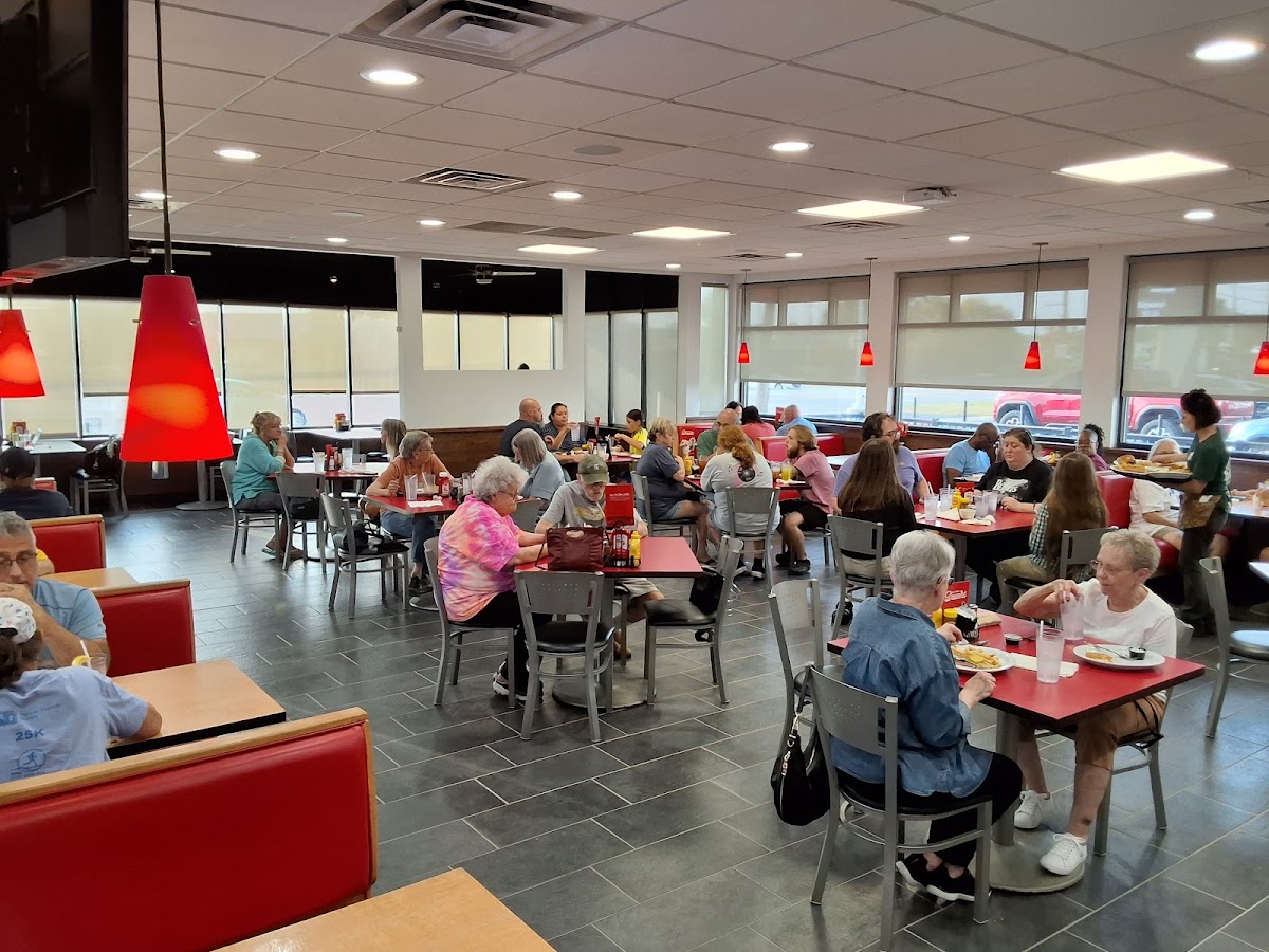 Bob's Big Boy Photo 7