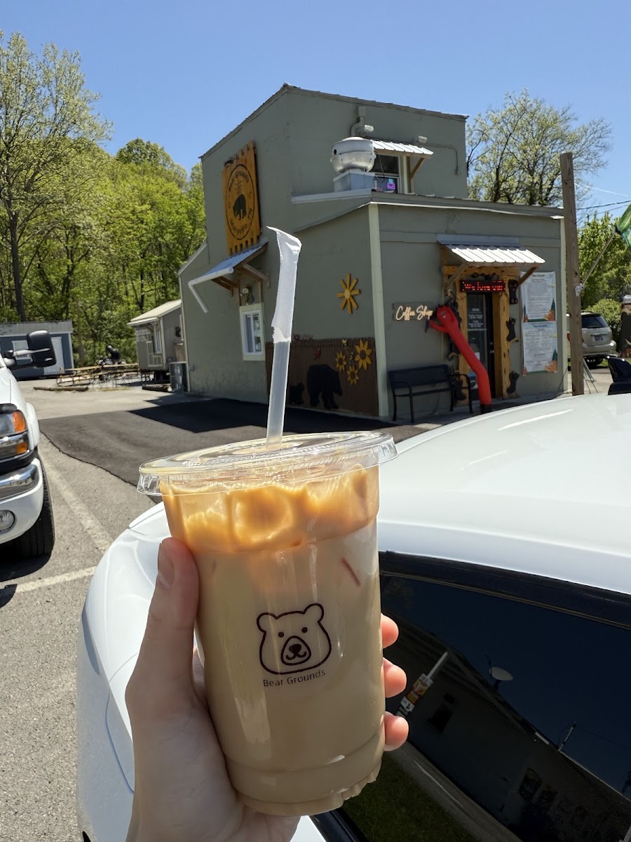 Bear Grounds Coffee Photo 5