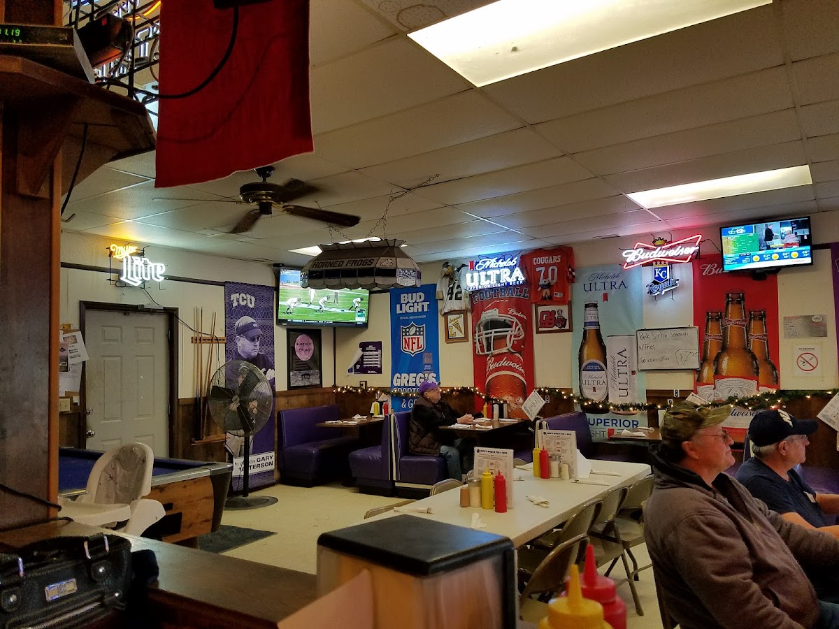 Greg's Sports Pub & Grub Photo 3