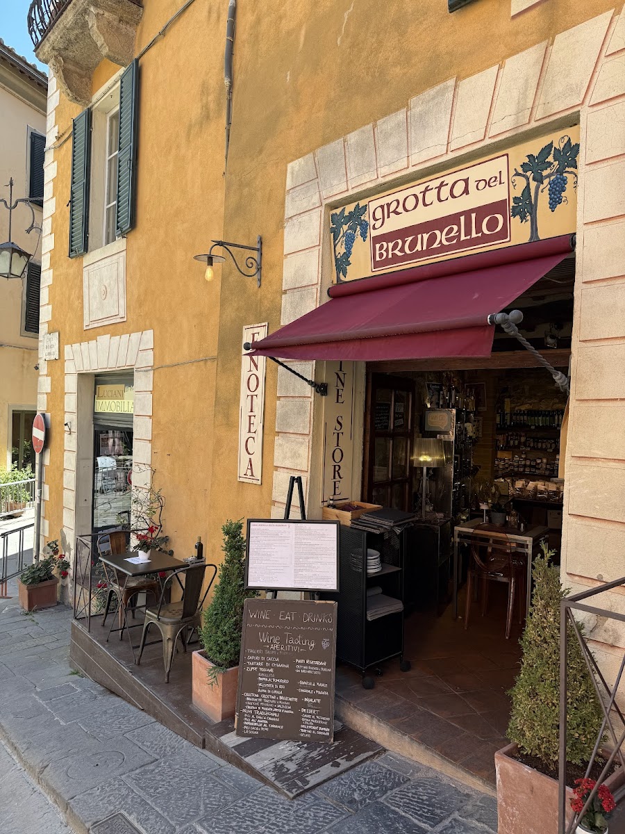 Enoteca Grotta del Brunello Photo 3