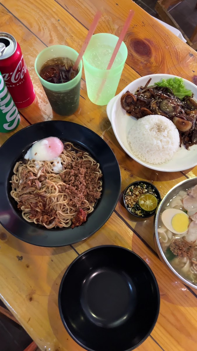 Borneo Pan Mee Photo 2