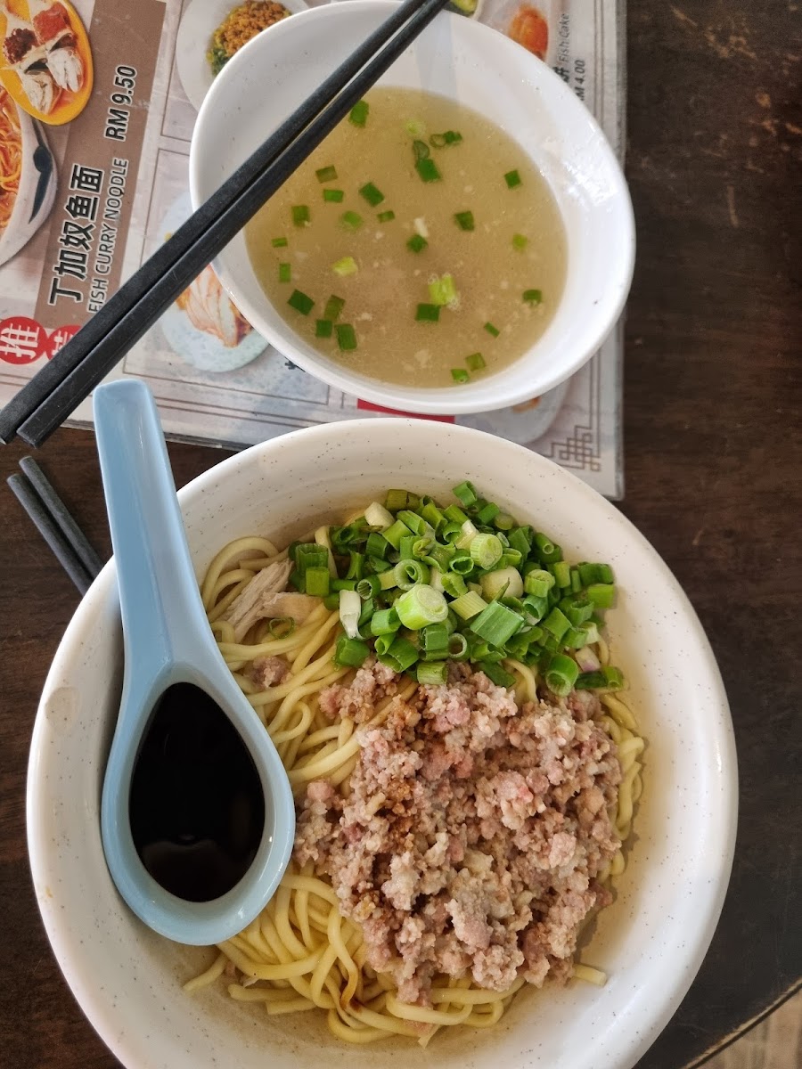 JB Terengganu Fish Noodle (Triple One Restaurant) Photo 10