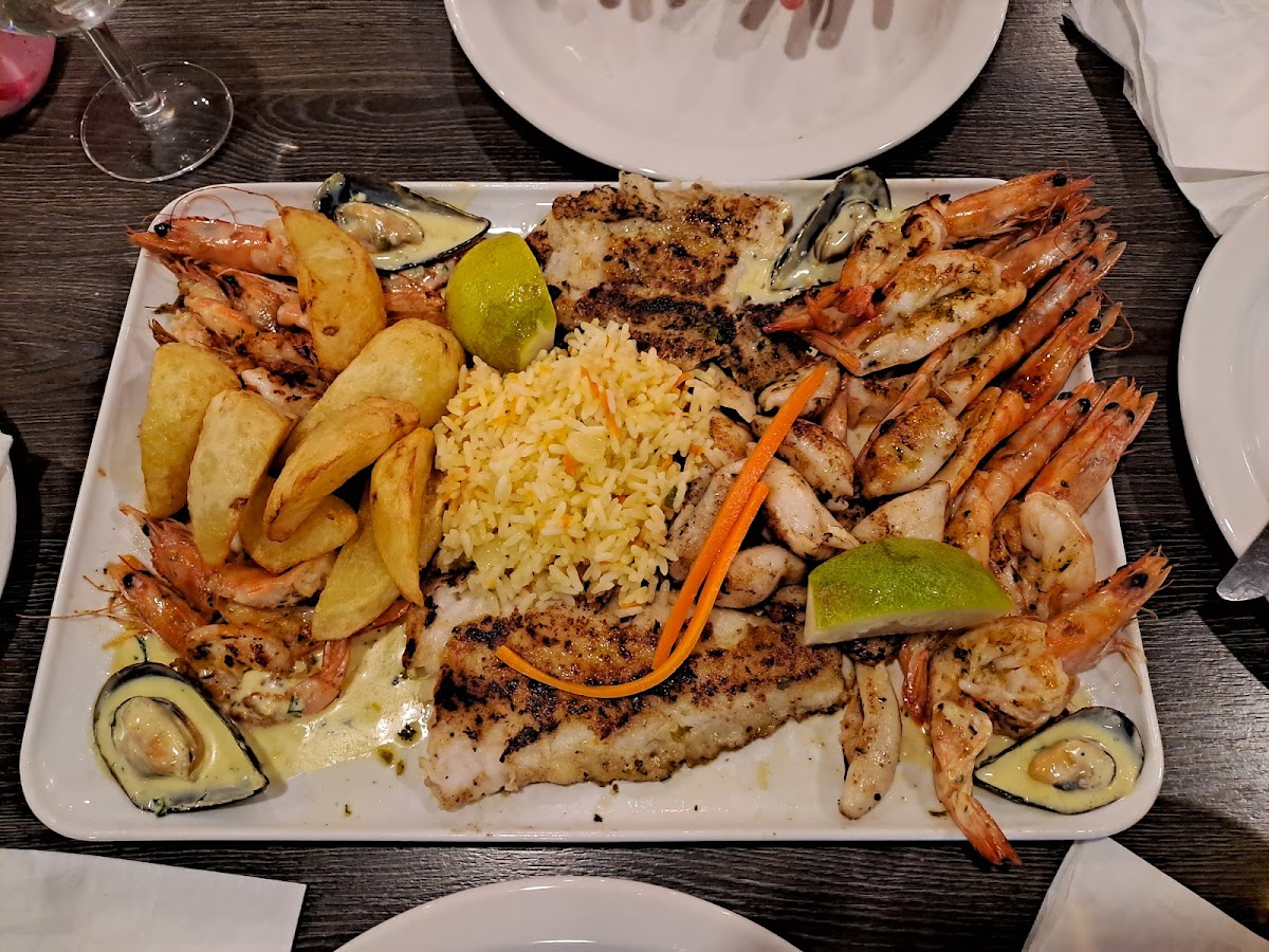 Cesco's Restaurant Sunnyrock Photo 9