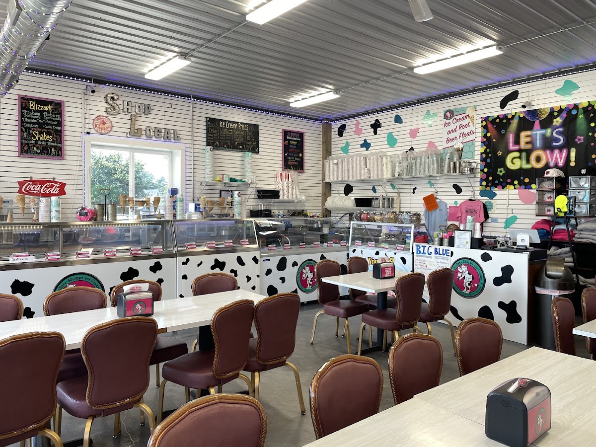 Delaney's Ice Cream Shoppe Farley Photo 3
