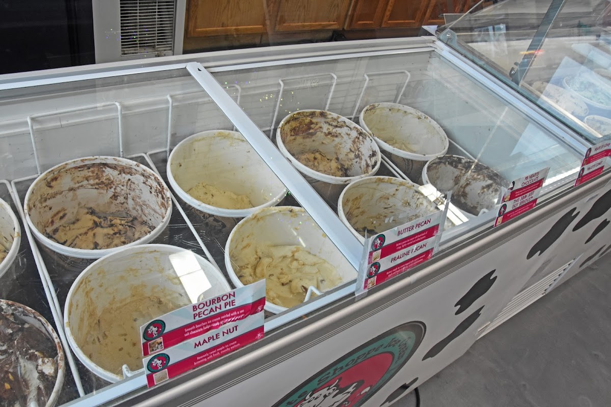 Delaney's Ice Cream Shoppe Farley Photo 8