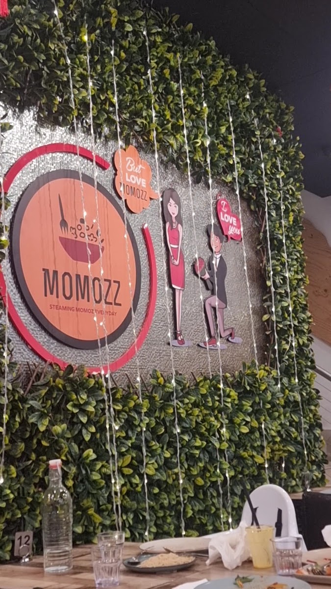 MOMOZZ HARRIS PARK Photo 2