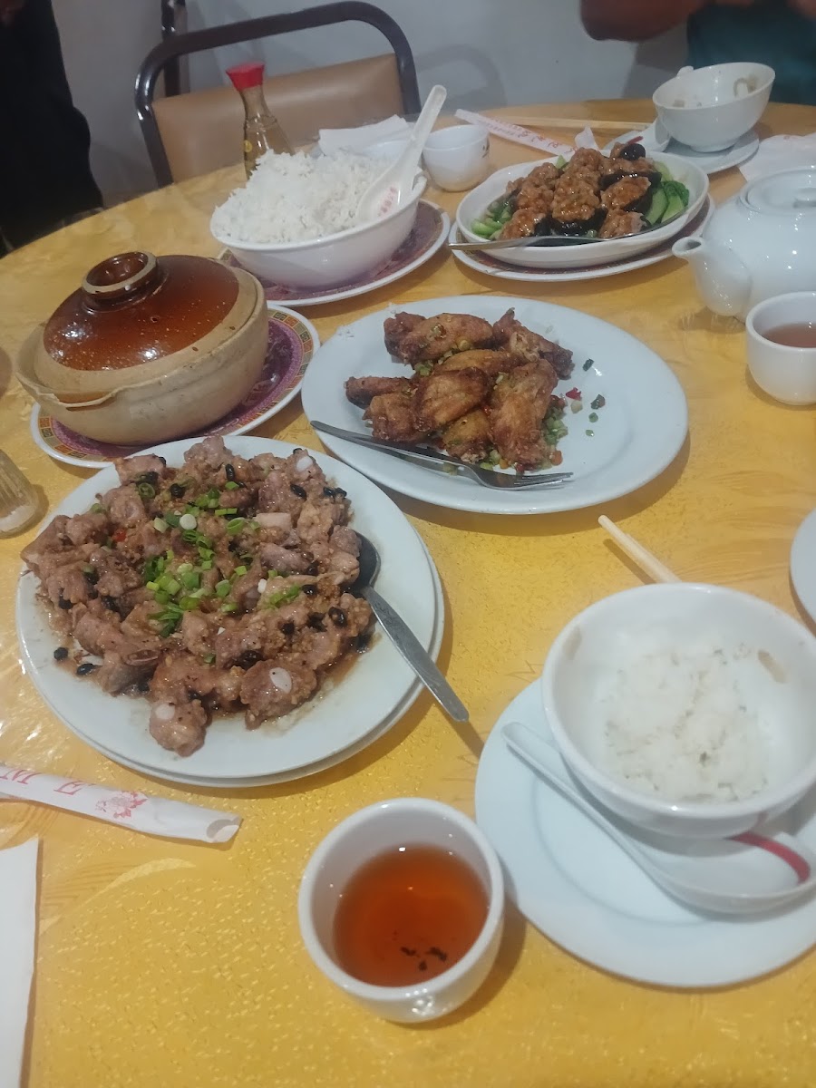Swallows Inn Chinese Restaurant Photo 5