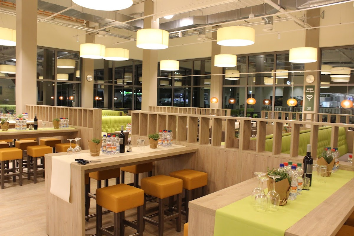 GLOBUS Restaurant Losheim am See
