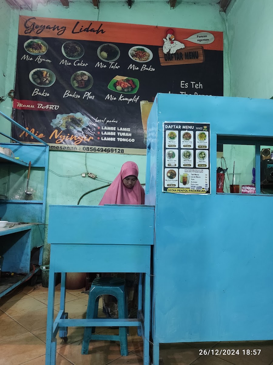 Warung Bakso & Mie Ayam Goyang Lidah
