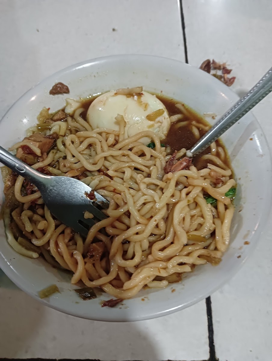 Warung Bakso & Mie Ayam Goyang Lidah Photo 2