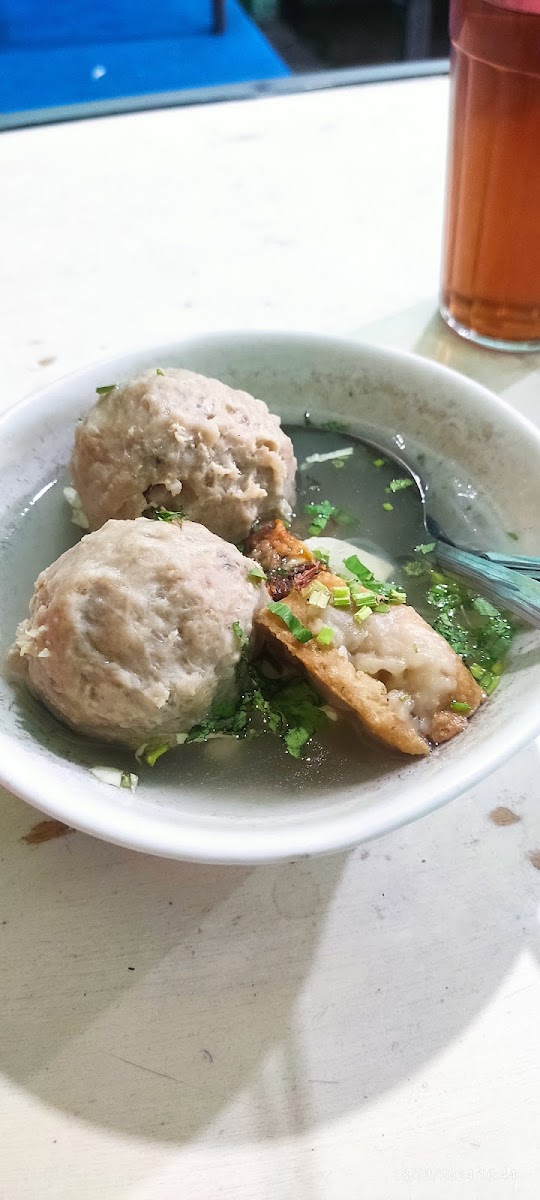 Warung Bakso & Mie Ayam Goyang Lidah Photo 3